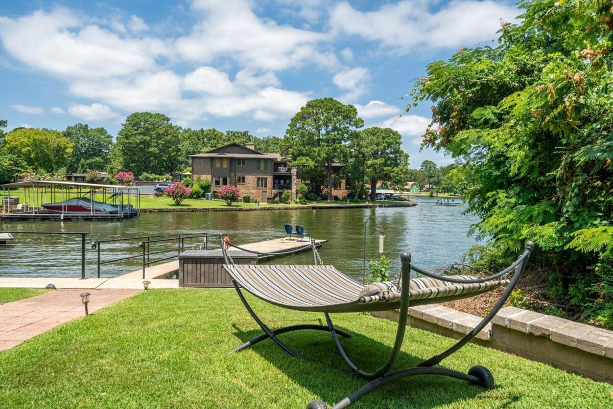 Steps To The Lake, Game Room & More! Sleeps 9 Lake Hamilton Dış mekan fotoğraf
